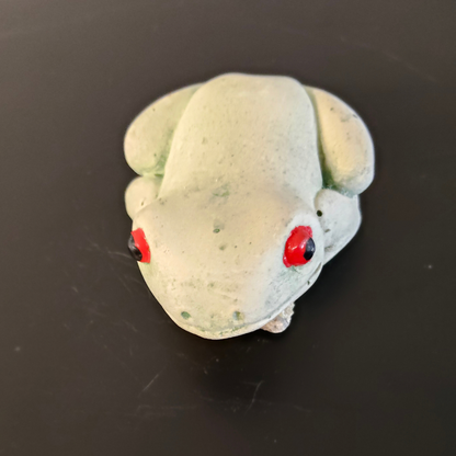 Small Concrete 'Green Tree Frog'